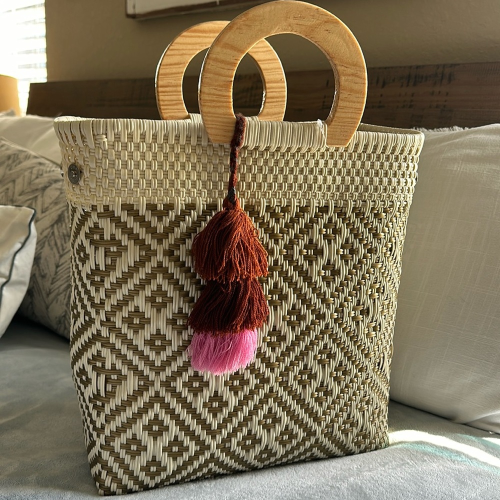 Beach tote bag